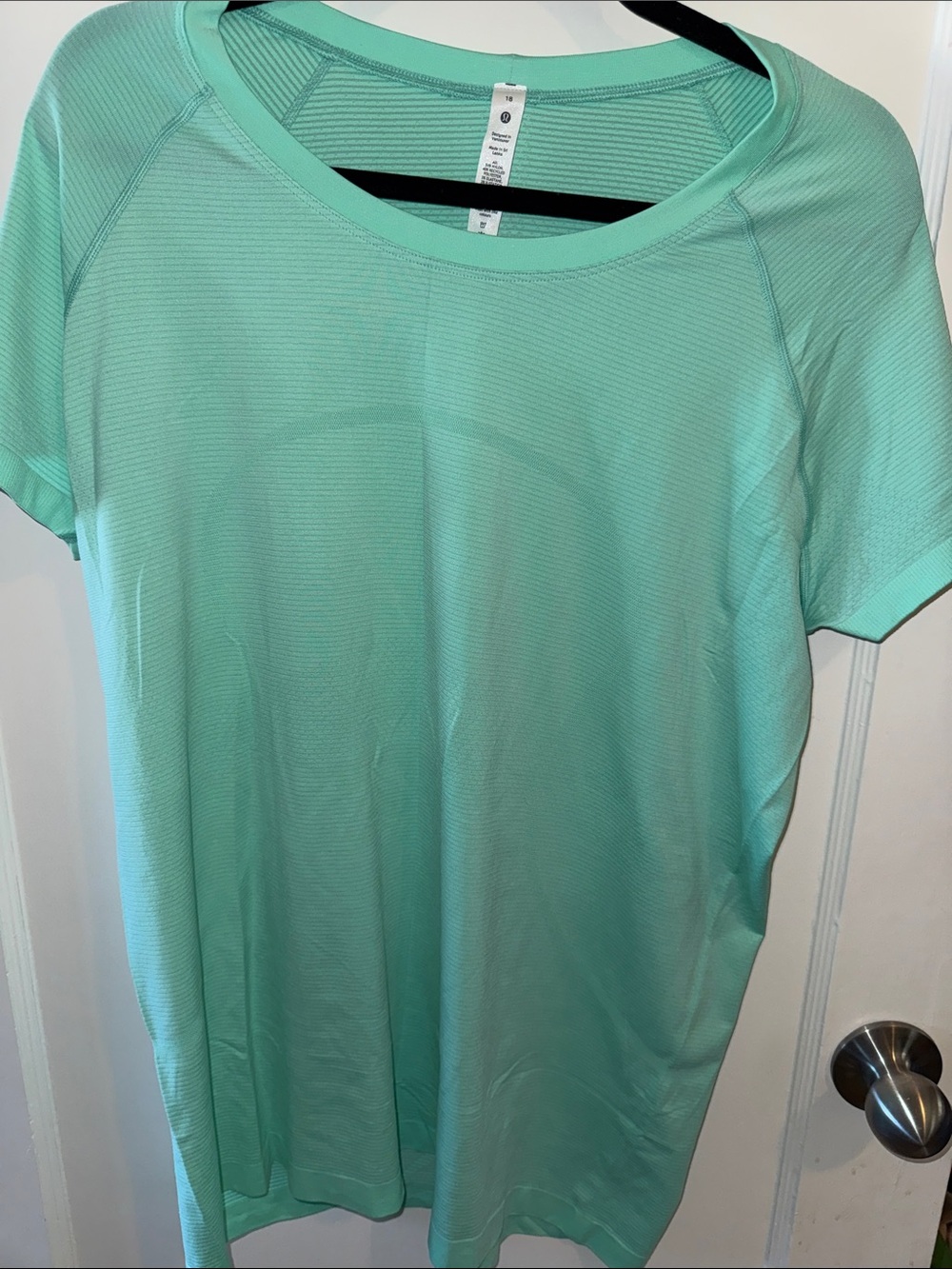 Lululemon s/s swiftly 2020? Print? Beautiful Tiffany blue